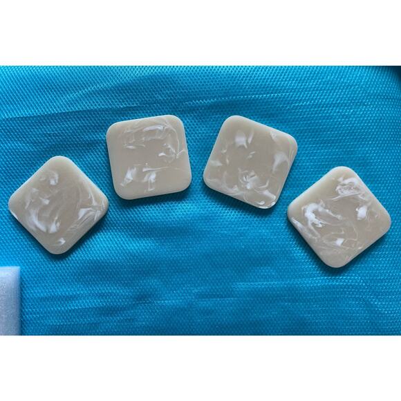 NEW** RIRIKU- Set of four milky off white coasters - Picture 5 of 6
